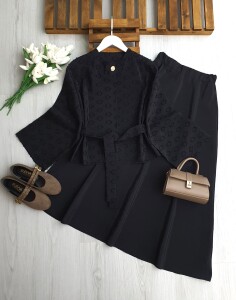 AKDN TEK DÜĞME BELİ ÖNÜ AÇIK KEMERLİ ETEKLİ TAKIM B3-2 1723-01-SİYAH - 