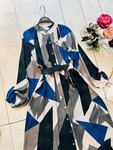 ALEH KEMERLİ DESENLİ ÖNÜ DÜĞMELİ ELBİSE A10-5-2306-01-SİYAH - 