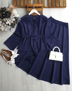 CUGE TEK DÜĞME YANLARI LASTİKLİ ÖNÜ BAĞLAMALI SÜET ETEKLİ TAKIM 1680-12-LACİVERT - 