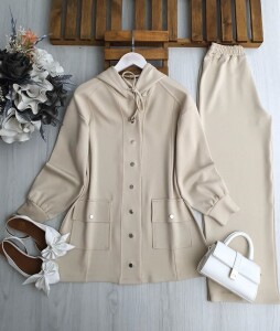 CUME ÇIT ÇIT DÜĞMELİ KAPŞONLU İKİLİ TAKIM A7-4-1685-34-BEJ - 