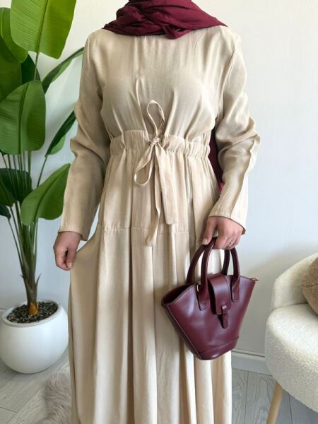 ELTAS BELİ BAĞCIKLI PİLELİ ELBİSE B5-1-2415-34-BEJ - 2