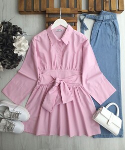 ESLİF BELİ DÜZ DİKİŞLİ KENDİNDEN KEMERLİ GÖMLEK TUNİK 5578-47-PEMBE - 