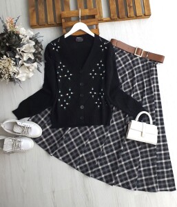 EVKANA DÜĞMELİ NAKIŞLI TRİKO HIRKA 8187-01-SİYAH - 