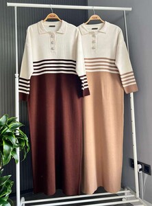 EYA YAKALI DÜĞMELİ ÇİZGİLİ TRİKO ELBİSE A9-4-8116-37-KAHVE - 