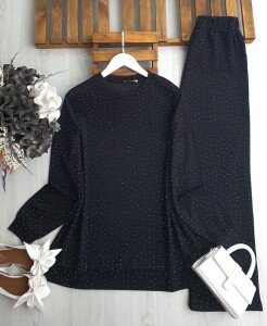 FİDEY ÖN VE ARKA TAŞ İŞLEMELİ RAHAT KALIP TAKIM B9-5-1657-01-SİYAH - 