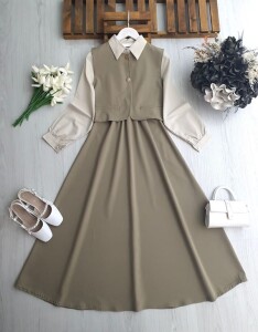 FOYDE GÖMLEK GARNİLİ BELİ LASTİKLİ ELBİSE İKİ DÜĞMELİ YELEK TAKIM B2-7-2421-09-HAKİ - 