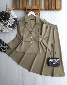 FUBE GOLD DÜĞMELİ ÇİFT CEP TOKALI KEMERLİ CEKET KİLOŞ ETEK 1691-09-HAKİ - 