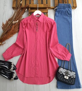 GANE RENKLİ TAŞ İŞLEMELİ GÖMLEK B3-4-5416-28-FUŞYA - 