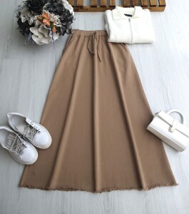 KUSLA PÜSKÜLLÜ CEPLİ BELİ LASTİKLİ GABARDİN ETEK 6079-48-BİSKÜVİ - 1