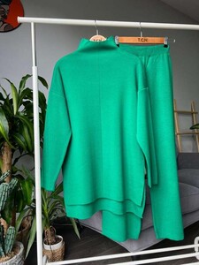 LAHEN YARIM BOĞAZLI SALAŞ TRİKO TAKIM A10-2-8040-54-BENETTON YEŞİLİ - 