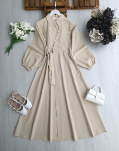 LANDE BOYDAN YAN BAĞLAMA PARÇALI YARIM DÜĞMELİ ELBİSE 2419-34-BEJ - 1