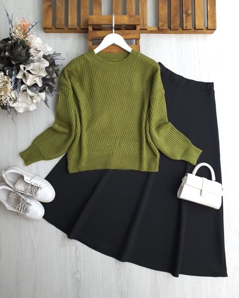 LOVDE ÇAPRAZ ÇİZGİ DESENLİ YUMOŞ KAZAK 8181-70-YAĞ YEŞİLİ - 1