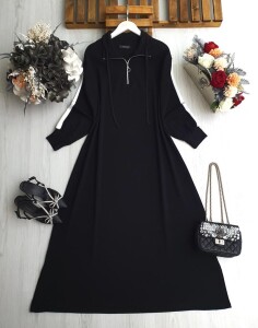 LUN KOLU ŞERİTLİ YARIM FERMUARLI BAĞCIKLI RAHAT KALIP ELBİSE B8-4-2414-01-SİYAH - 1