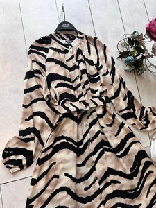 MEYLA KEMERLİ DESENLİ ÖNÜ DÜĞMELİ ELBİSE D2-2304-34-BEJ - 