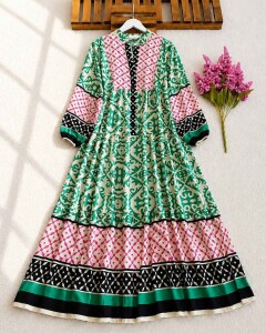 NOVE DESENLİ YARIM DÜĞMELİ HAKİM YAKA SALAŞ ELBİSE D6-2276-07-YEŞİL - 