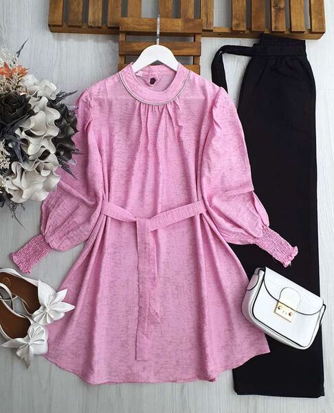 OLANE GİPE KOL TAŞ BİYELİ GENİŞ YAKA DESENLİ ÇİLEK TUNİK C9-5507-47-PEMBE - 1