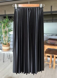 OVSA SIKI PİLİSELİ BELİ LASTİKLİ ETEK C12-6037-01-SİYAH - 