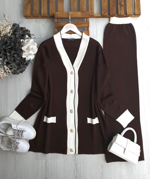 PUGSE ÖNÜ DÜĞMELİ SÜS CEPLİ TRİKO TAKIM 8156-37-KAHVE - 1