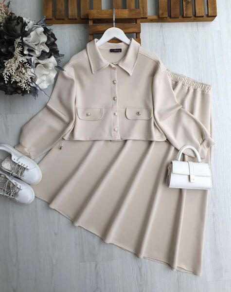 TOYE METAL DÜĞMELİ CEP KAPAKLI ETEKLİ İKİLİ TAKIM B8-2-1672-34-BEJ - 1