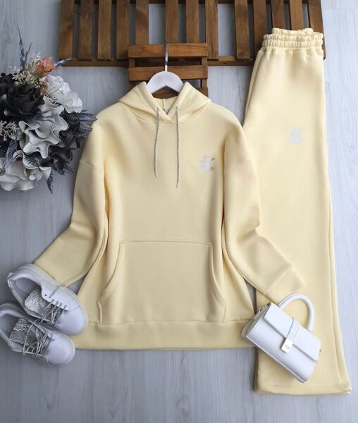 VEDKA TAŞ İŞLEMELİ KANGURU CEPLİ ÜÇ İPLİK TAKIM A10-6-1678-23-SARI - 1