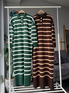 VEGGA ÇİZGİLİ ÜÇ DÜĞMELİ TRİKO ELBİSE A10-2-8098-37-KAHVE - 