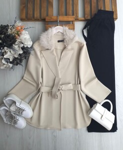 VEMA YAKASI KÜRKLÜ KEMERLİ CAKET KAP A3-3-3213-34-BEJ - 