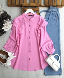 YUNYA FİYONK DÜĞMELİ OMUZ ÖN VE ARKA FIRFIRLI GÖMLEK TUNİK D8-5-5577-47-PEMBE - 